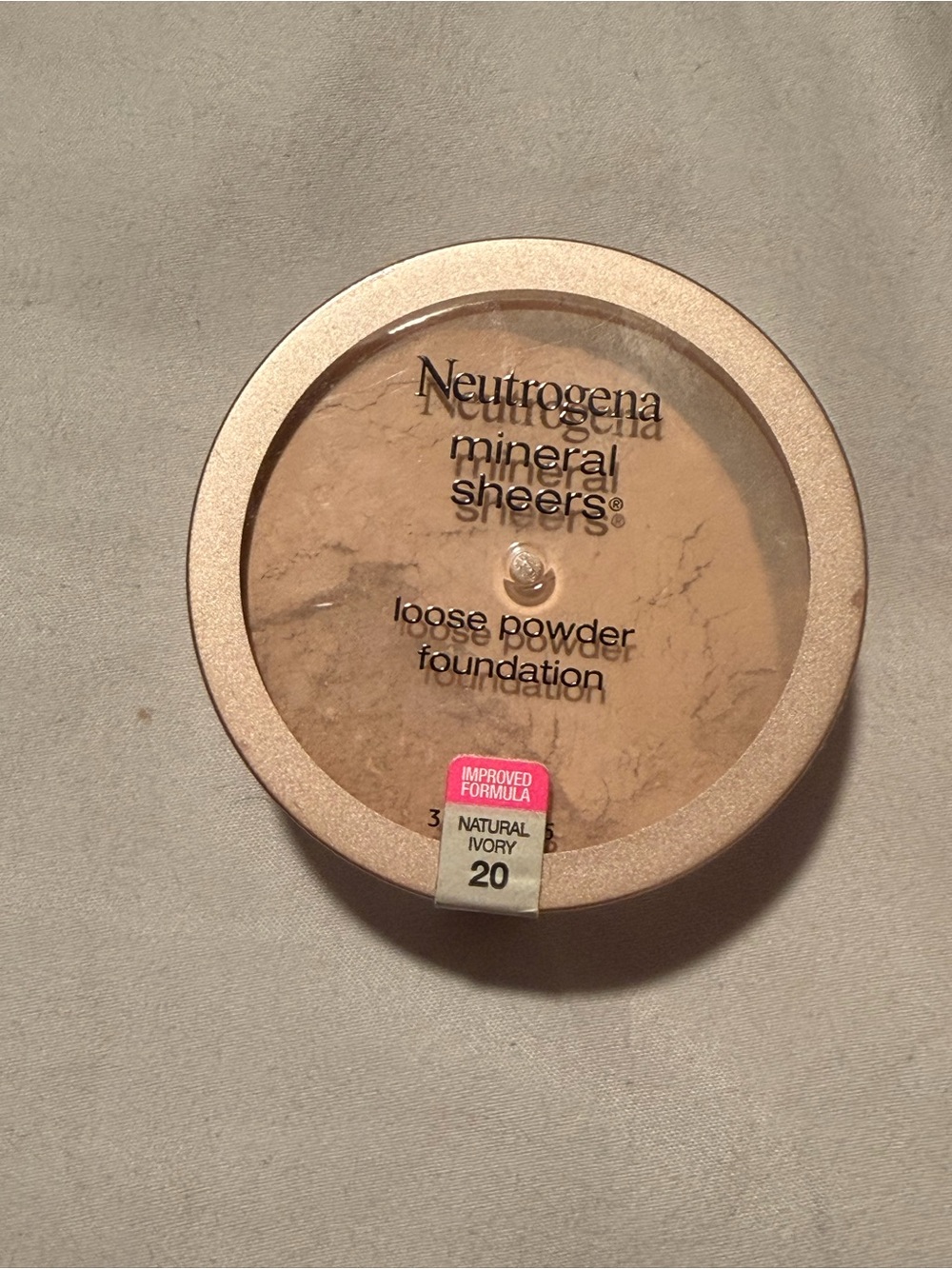 Neutrogena Mineral Sheers Loose Powder Foundation - Natural Ivory (20) Beige